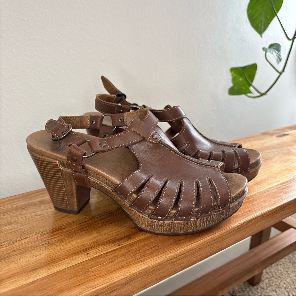 Dansko Women's 38 Or 7.5 US Randa Brown Leather Sling back Sandal 3.5" Heels
